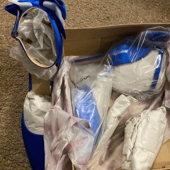 Brand NEW Jessica Simpson Cobalt / Royal Blue Polla Pumps, still in the box! - Picture 3 of 4